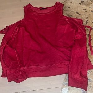 Sanctuary Top with Cold Shoulder Size S